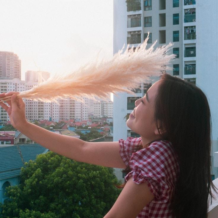 Niko Desai, Client Relations Director, discussing corporate gifting strategy with business clients